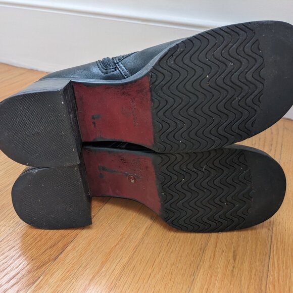 Mambo boots that will take you anywhere - Picture 2 of 3